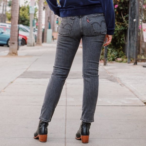 Levi’s 501 Skinny Altered Jeans - Picture 6 of 10